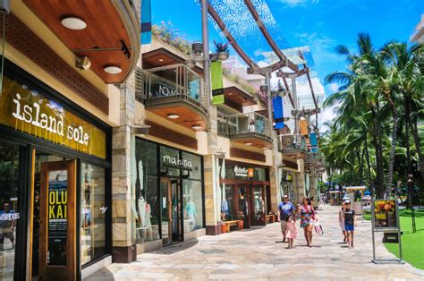 waikiki luxury shopping